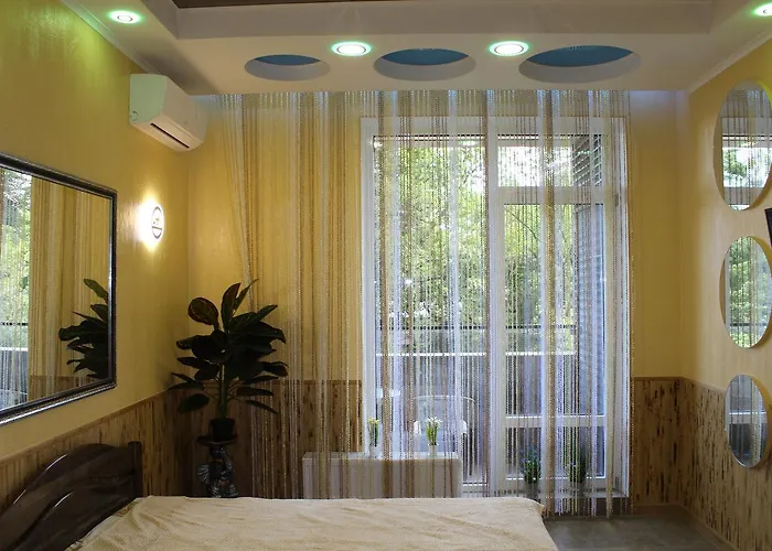 Greenwood Apartment *